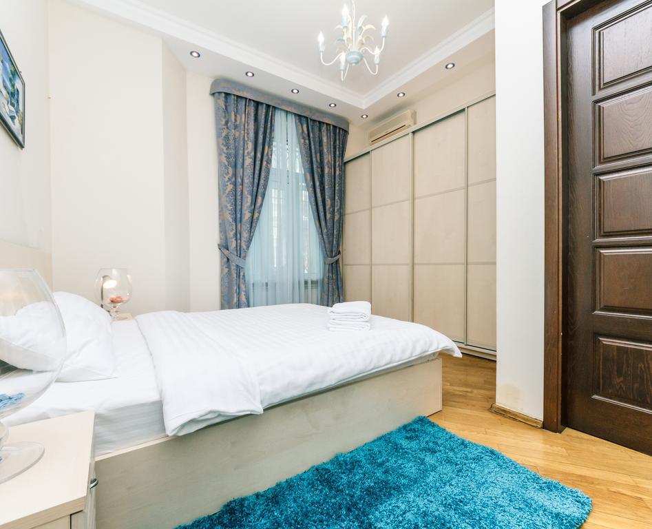 Apartament On Independence Square Kiev Buitenkant foto